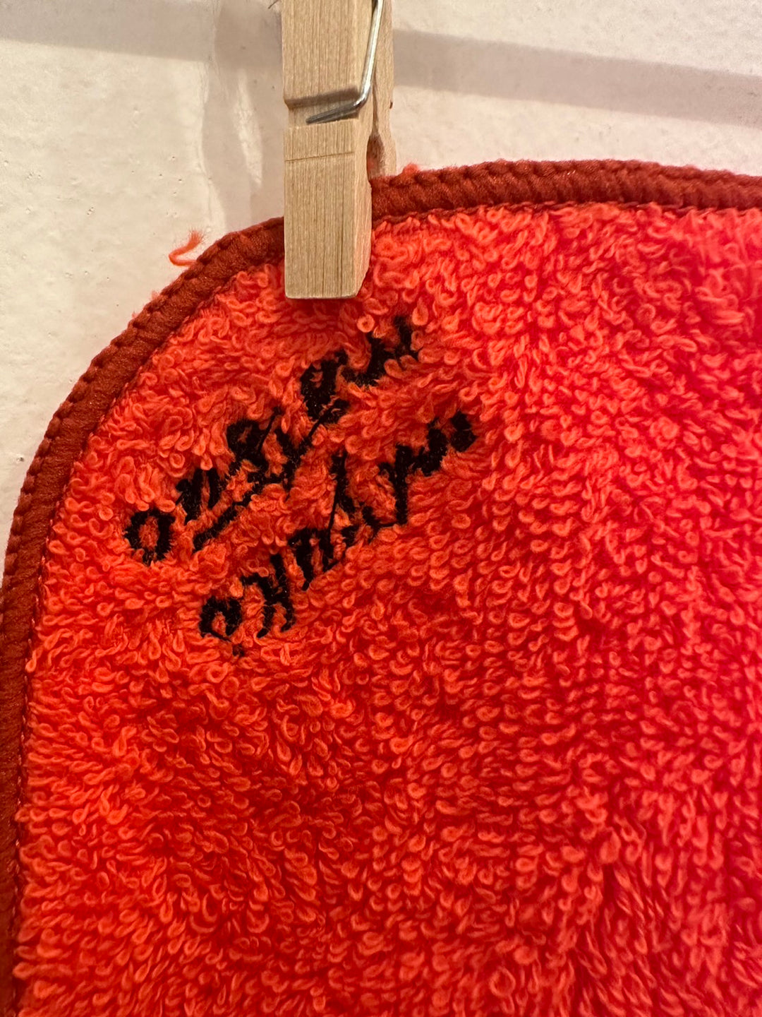 Matsuo Miyuki Embroidery Cat Towel Red